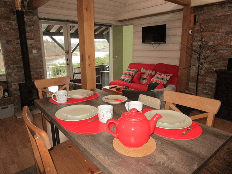 Ardennen4all_robertville_chalet_eettafel.png